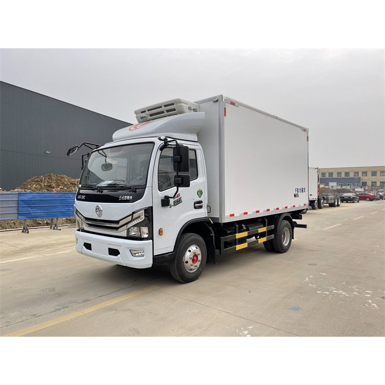 Dongfeng 5t Refrigerator Truck